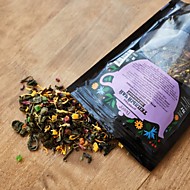 Мы припасли для вас ароматный, нежный и вкусный купажный чай с легкими фруктово-цветочными нотами.